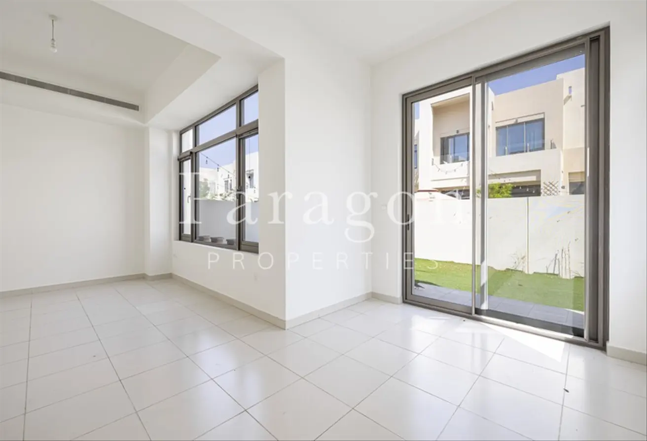 VILLA FOR SALE IN MIRA OASIS , MIRA OASIS