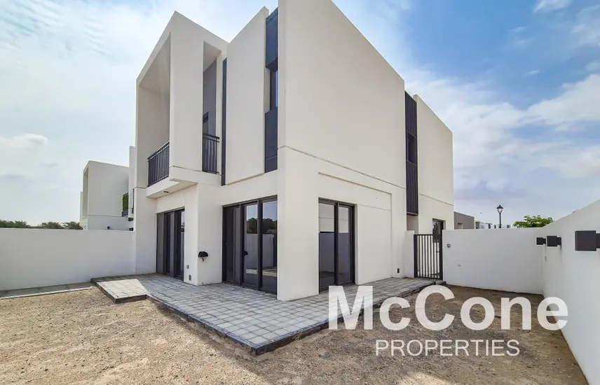 VILLA FOR SALE IN SUN, ARABIAN RANCHES 3