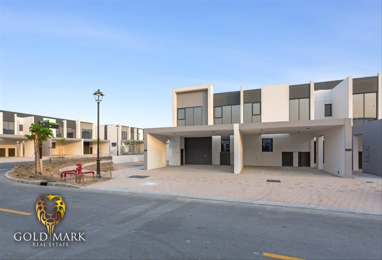 TOWNHOUSE FOR SALE IN LA ROSA 5, VILLANOVA